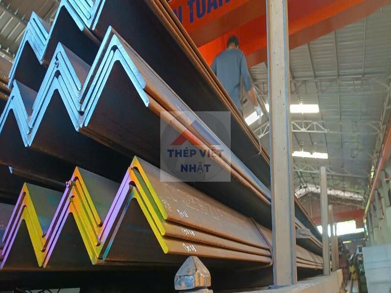 THÉP HÌNH V 130X130X15MM/ THÉP CHỮ V 130X130X15LI