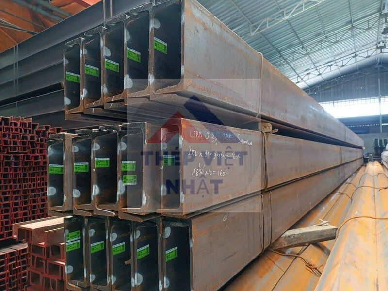 Thép hình U300x90x9x13x12m Nhật Bản