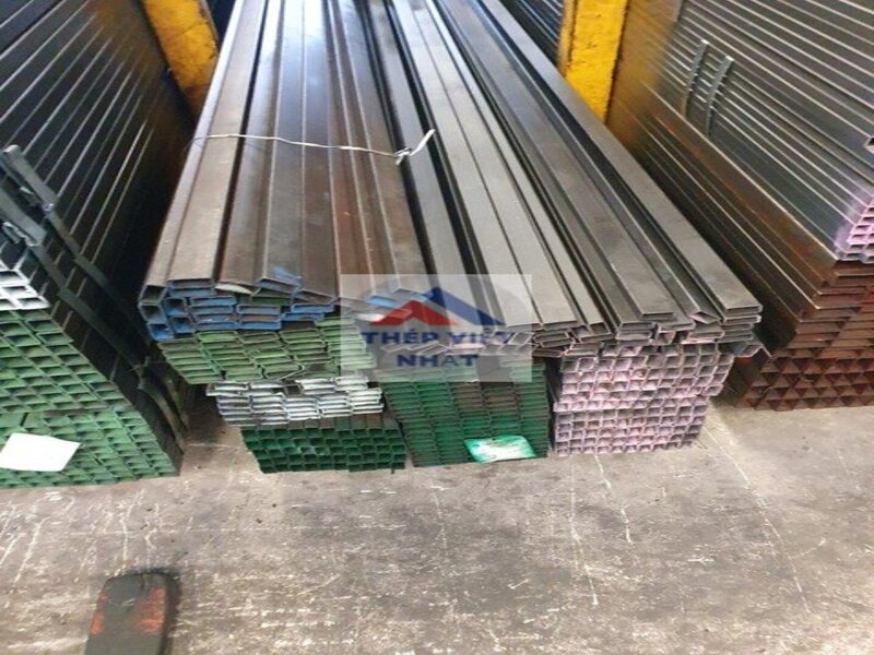 THÉP HỘP 30X30 DÀY 2,5MM/ 2,5LY/ 2,5LI