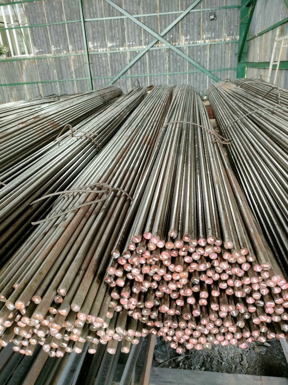 THÉP TRÒN ĐẶC KÉO BÓNG PHI 12