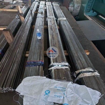 THÉP VUÔNG ĐẶC ĐEN 90X90/ THÉP VUÔNG ĐẶC KÉO BÓNG 90X90