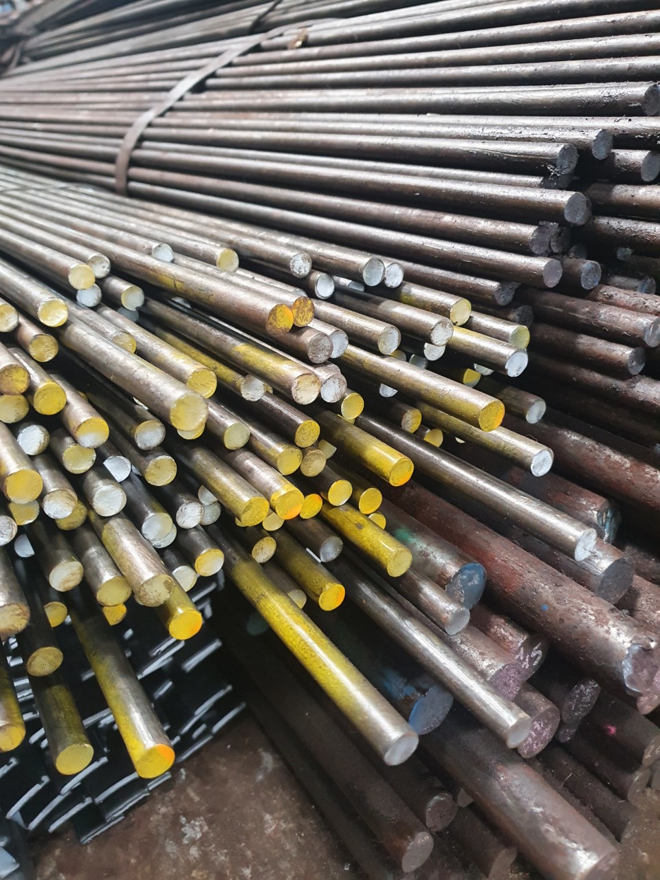 THÉP TRÒN ĐẶC KÉO BÓNG PHI 34
